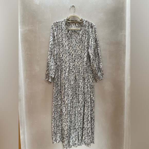 black oversized blazer dress Zara White Floral Bow Tie Maxi Dress Size XS – Ernest Grace main image 1